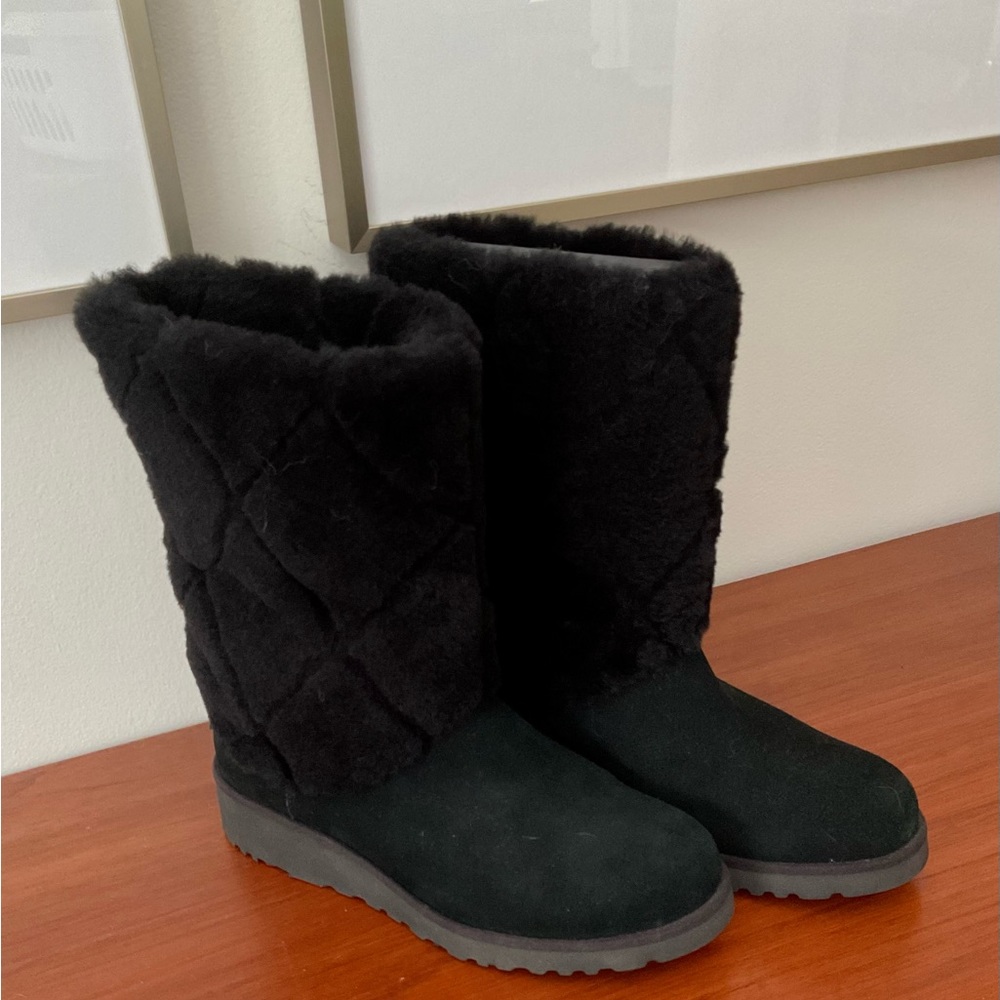 UGG Women’s Black Shearling Boots Size 7